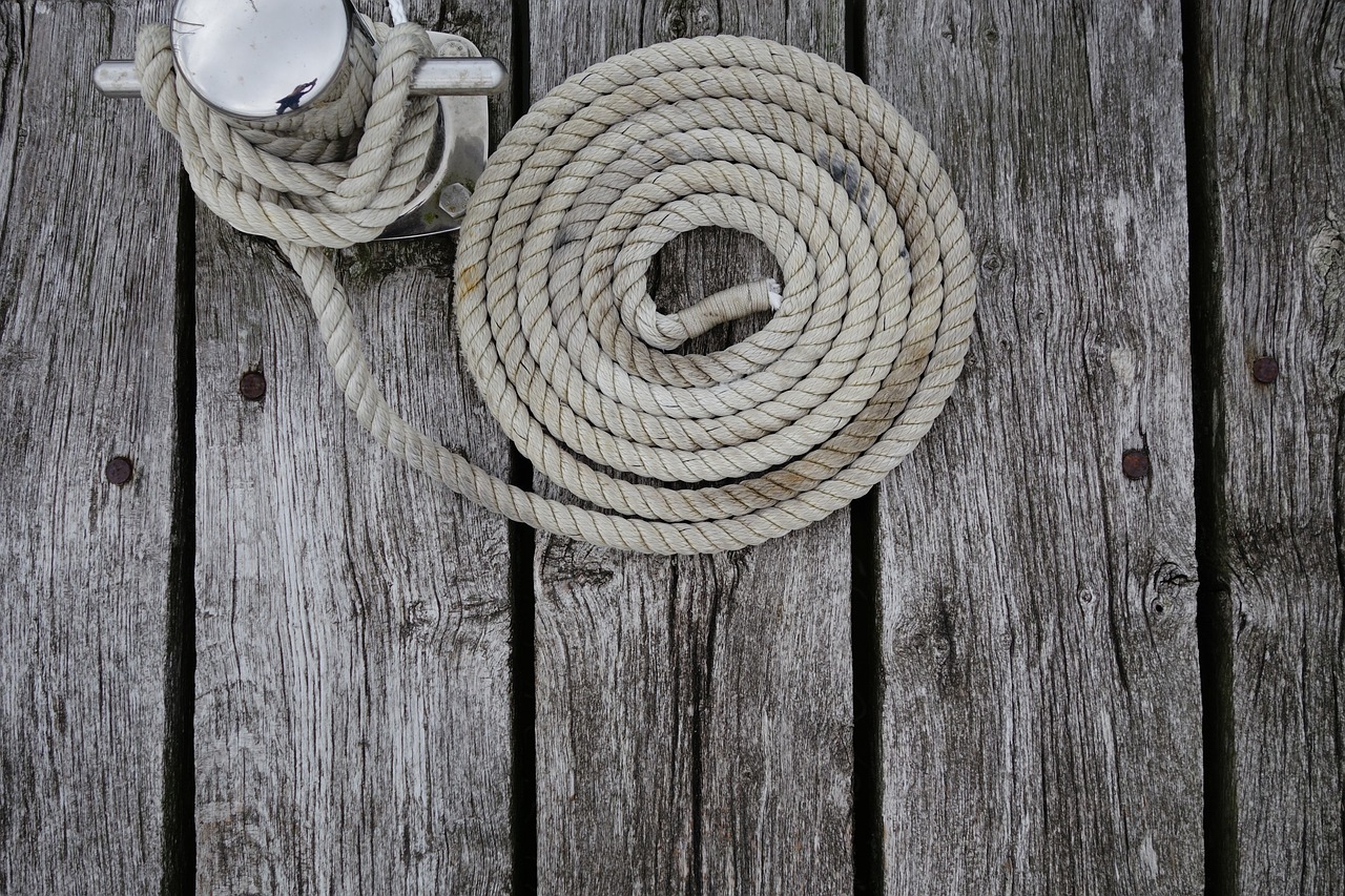 Mastering Marine Knots: An Essential Guide for Sailing Enthusiasts