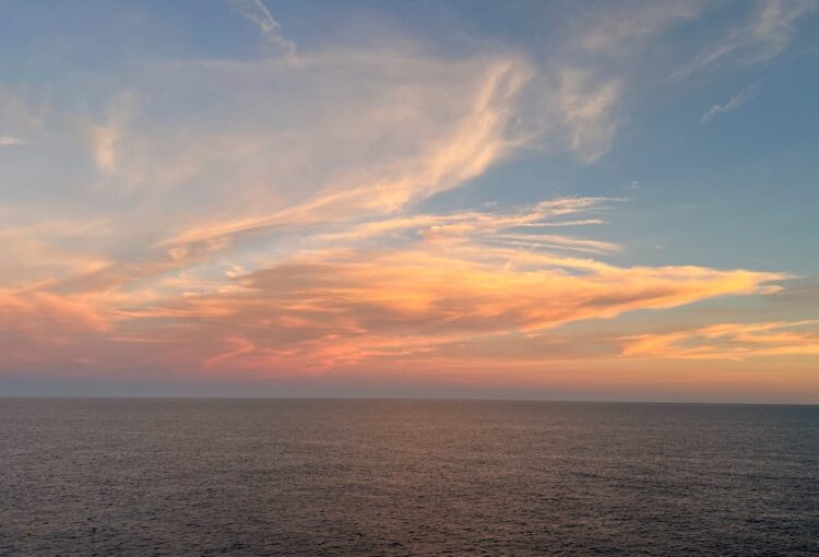 coucher du soleil vue en mer