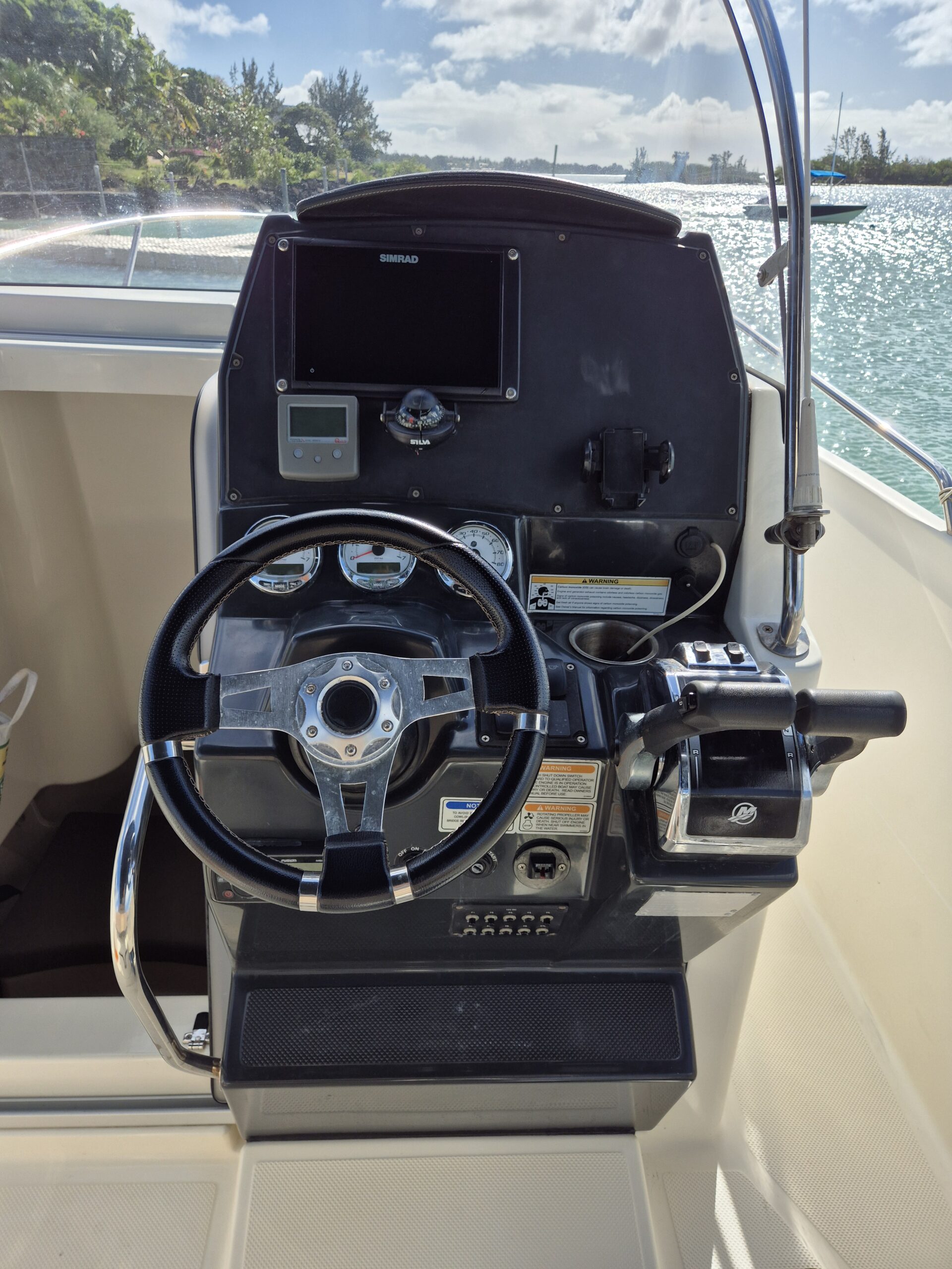 Quicksilver Activ Open 805