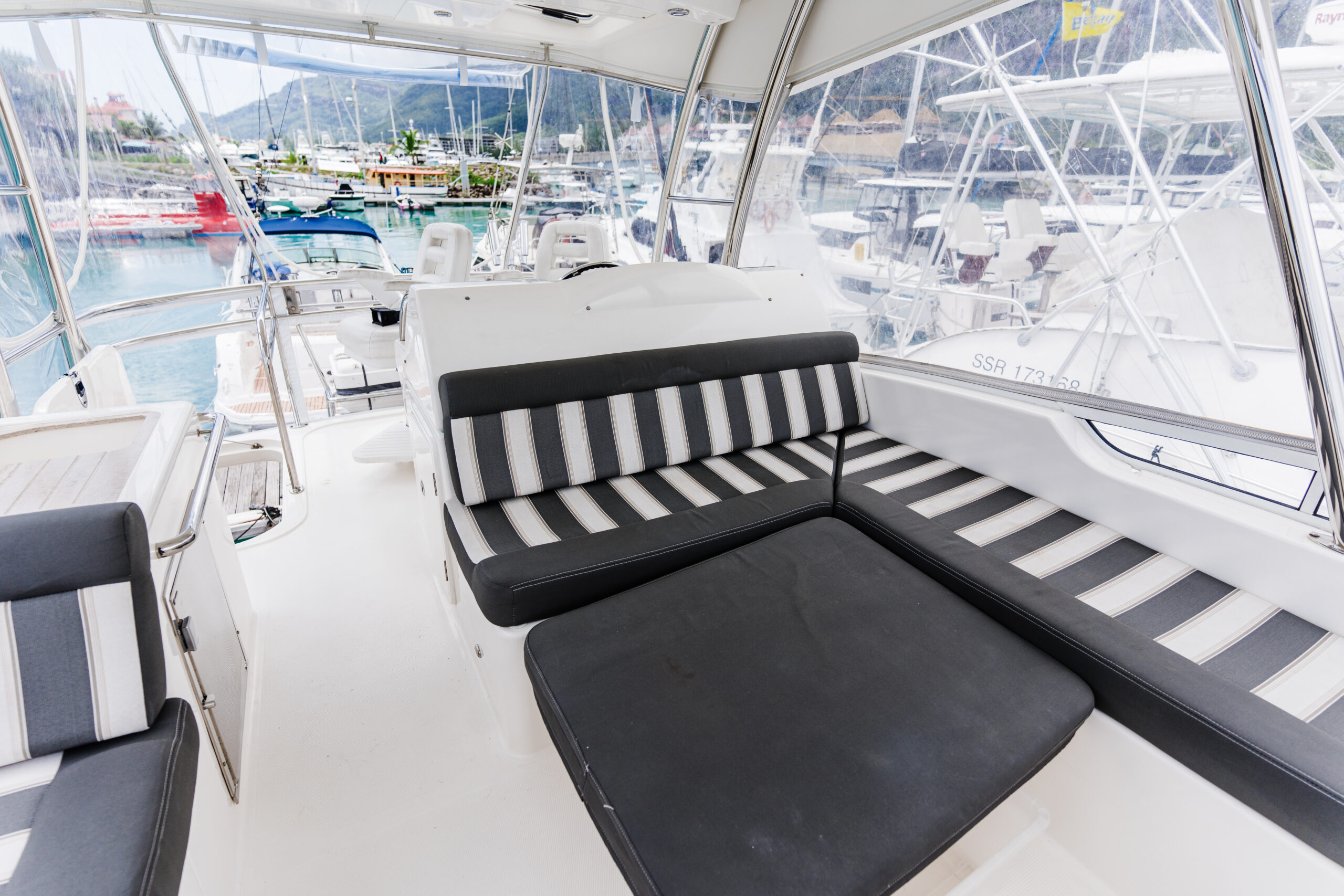 Riviera 45 open fly bridge 2016