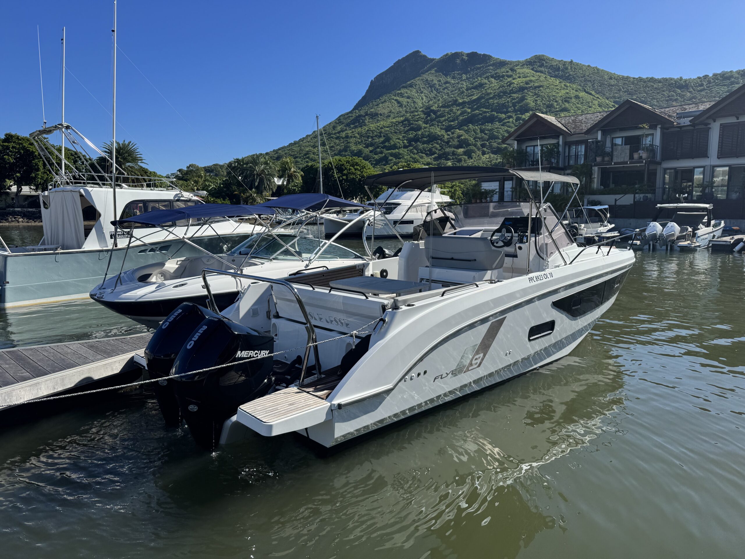 Beneteau Flyer 9 SunDeck