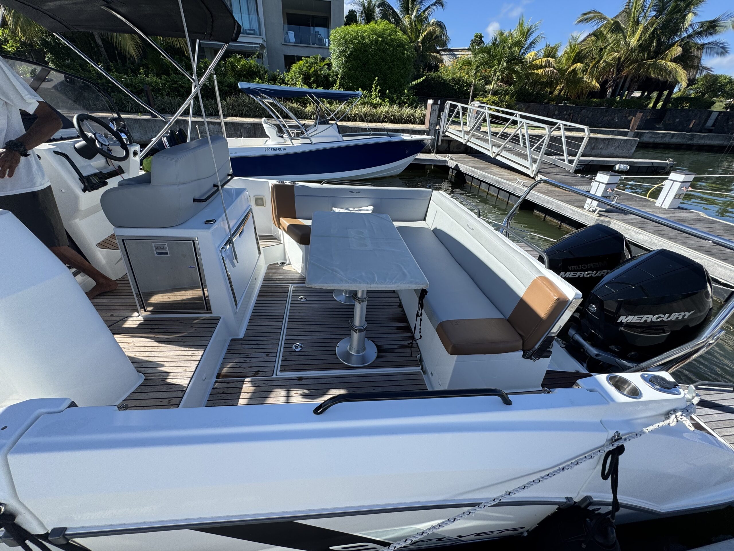 Beneteau Flyer 9 SunDeck
