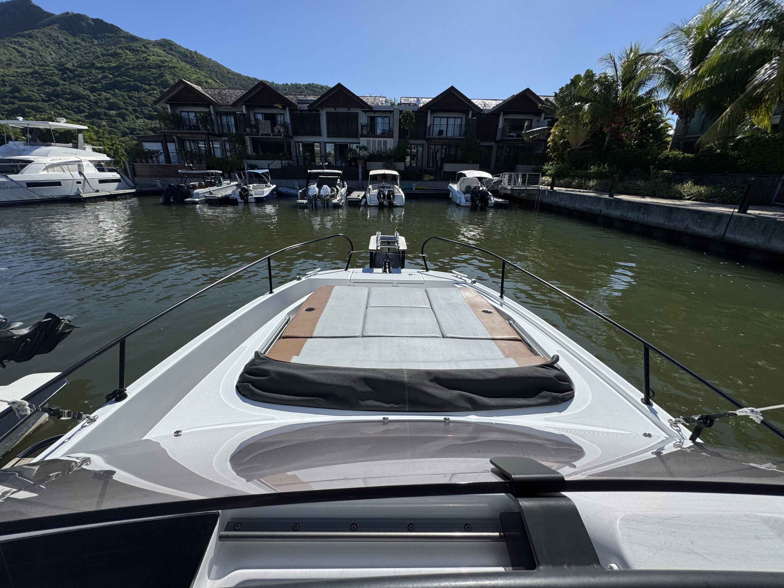 Beneteau Flyer 9 SunDeck