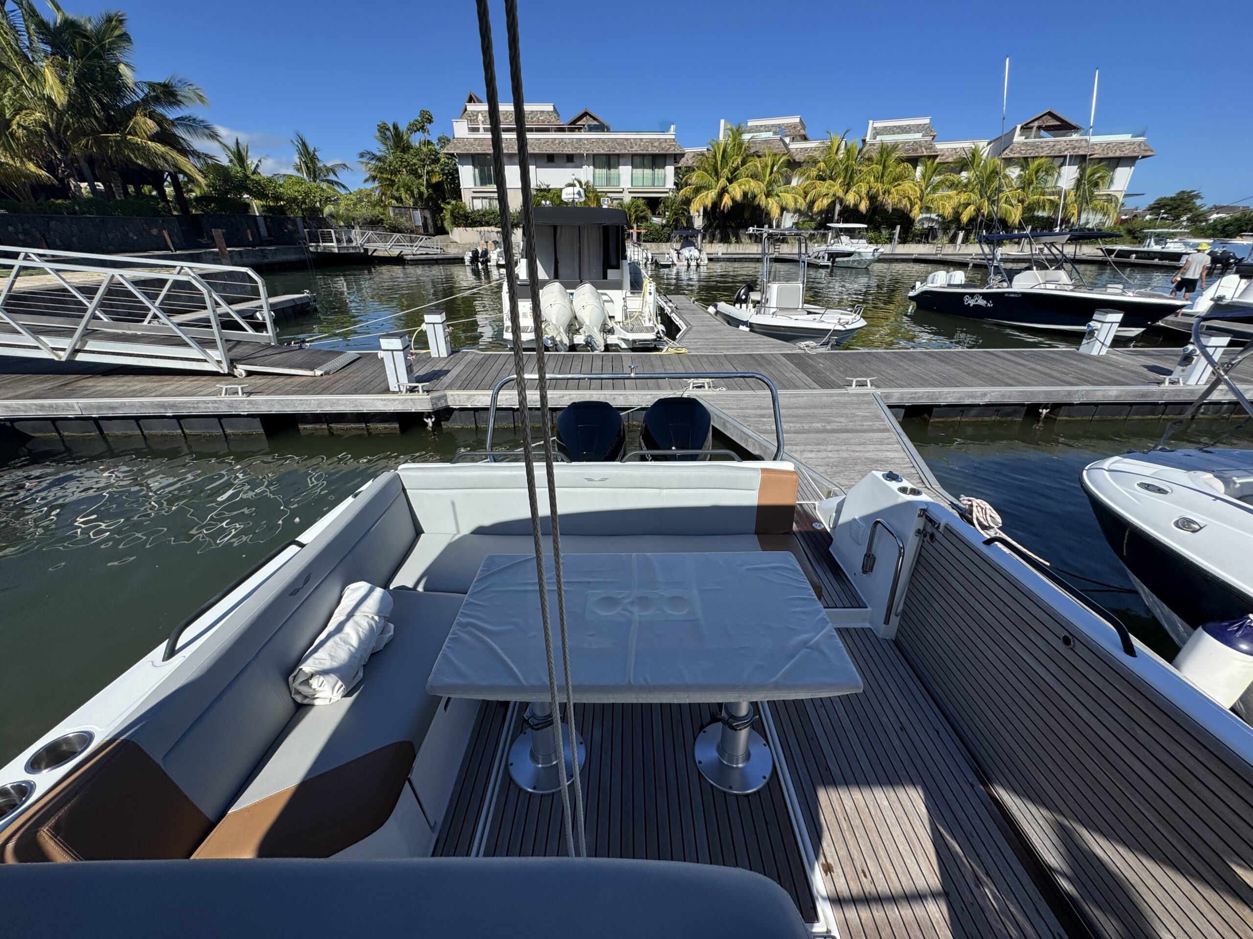 Beneteau Flyer 9 SunDeck